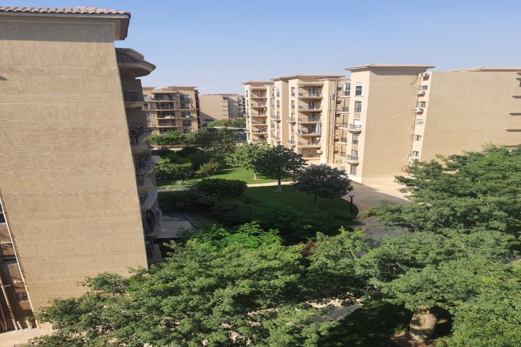  شقة قانون جديد للإيجار في الرحاب – تطل على افنيو 
