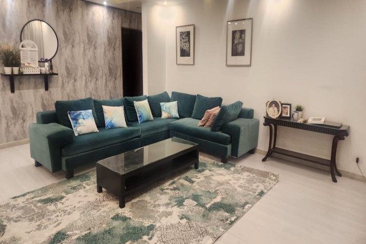  Premium Furnished Apartment for Long-Term Rent in Al Rehab 
