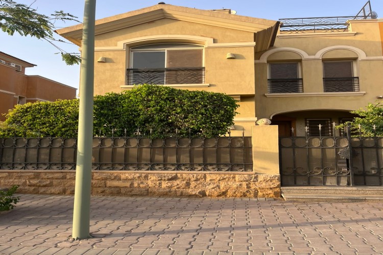 Villa For Rent in Dyar park